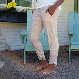 Detail view of Menlo Crop Pant.